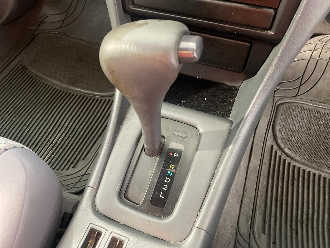 Photo '29' of Toyota Camry