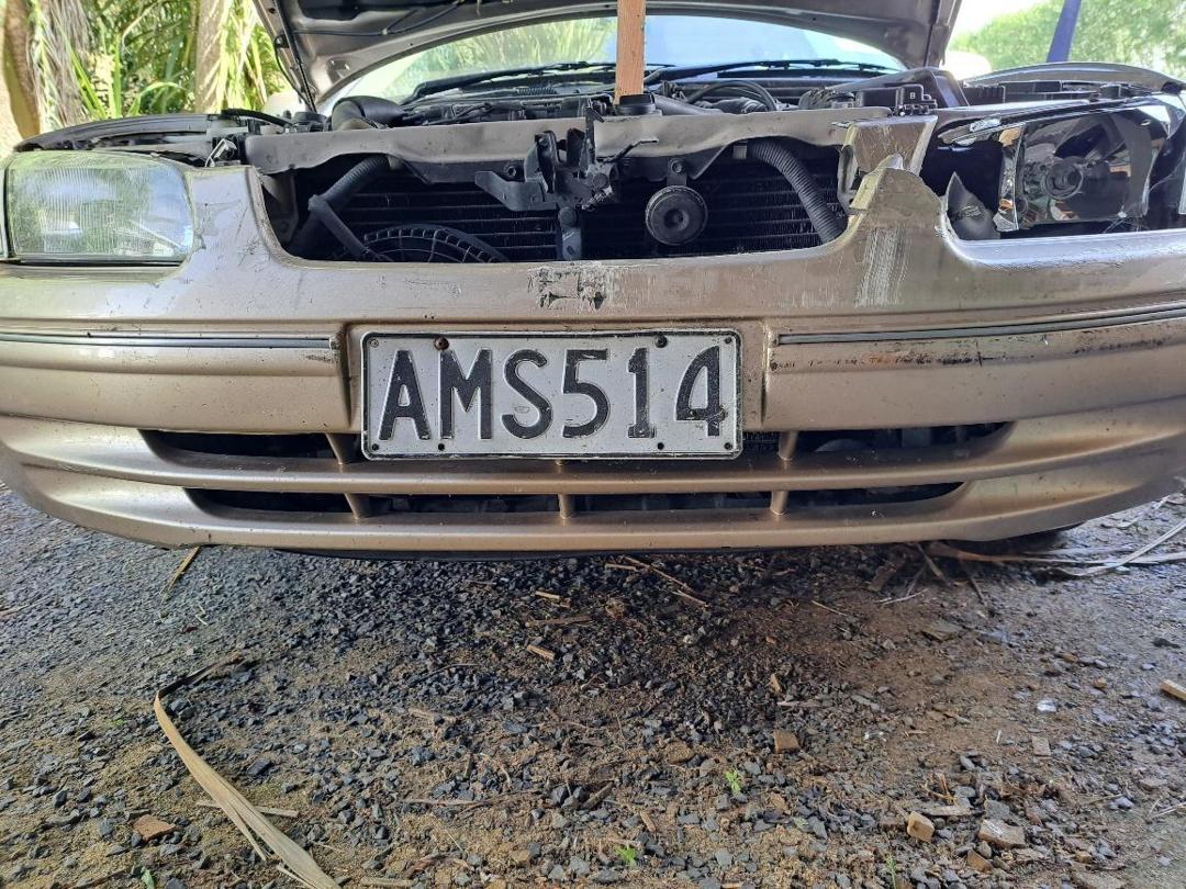 Photo '12' of Toyota Camry GLX