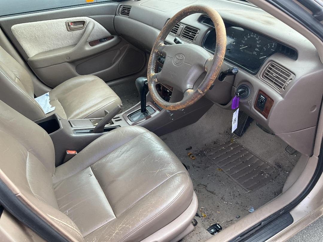 Photo '29' of Toyota Camry GLX