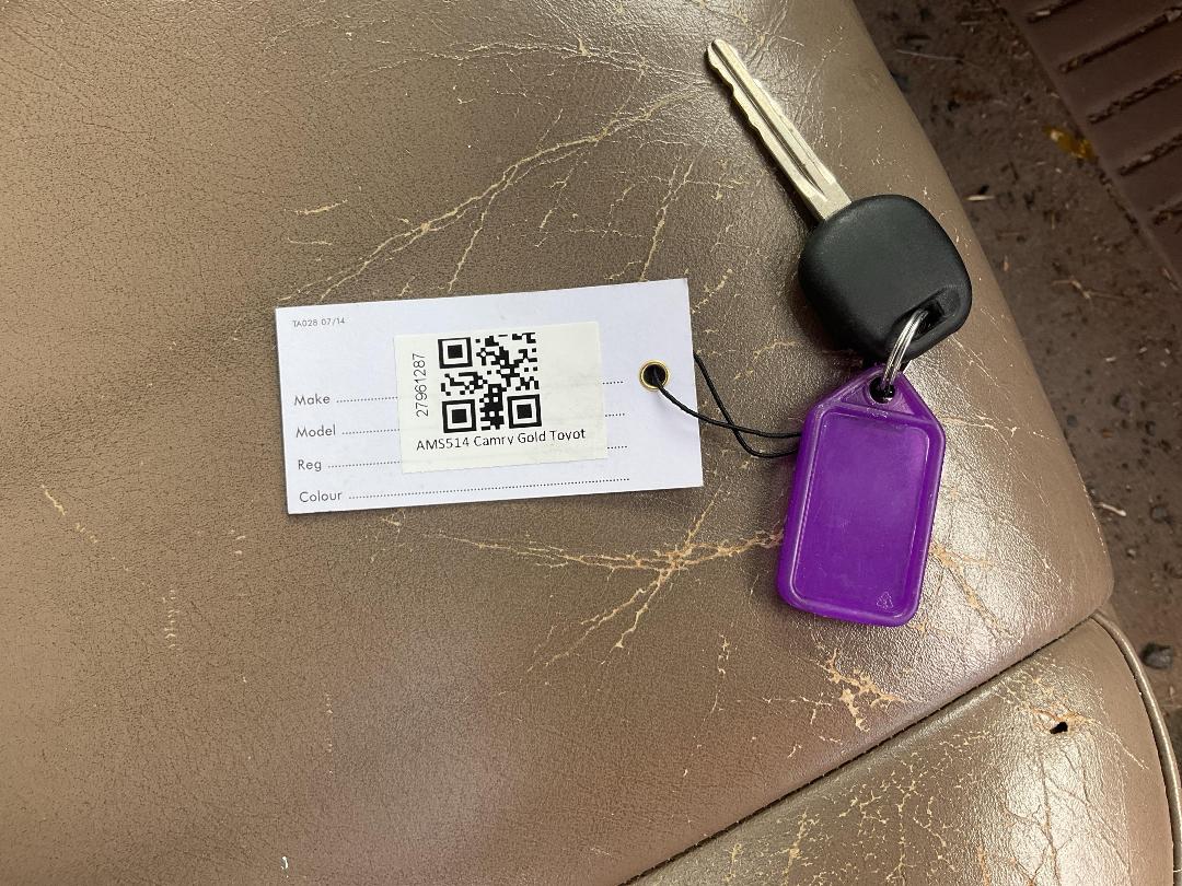 Photo '31' of Toyota Camry GLX