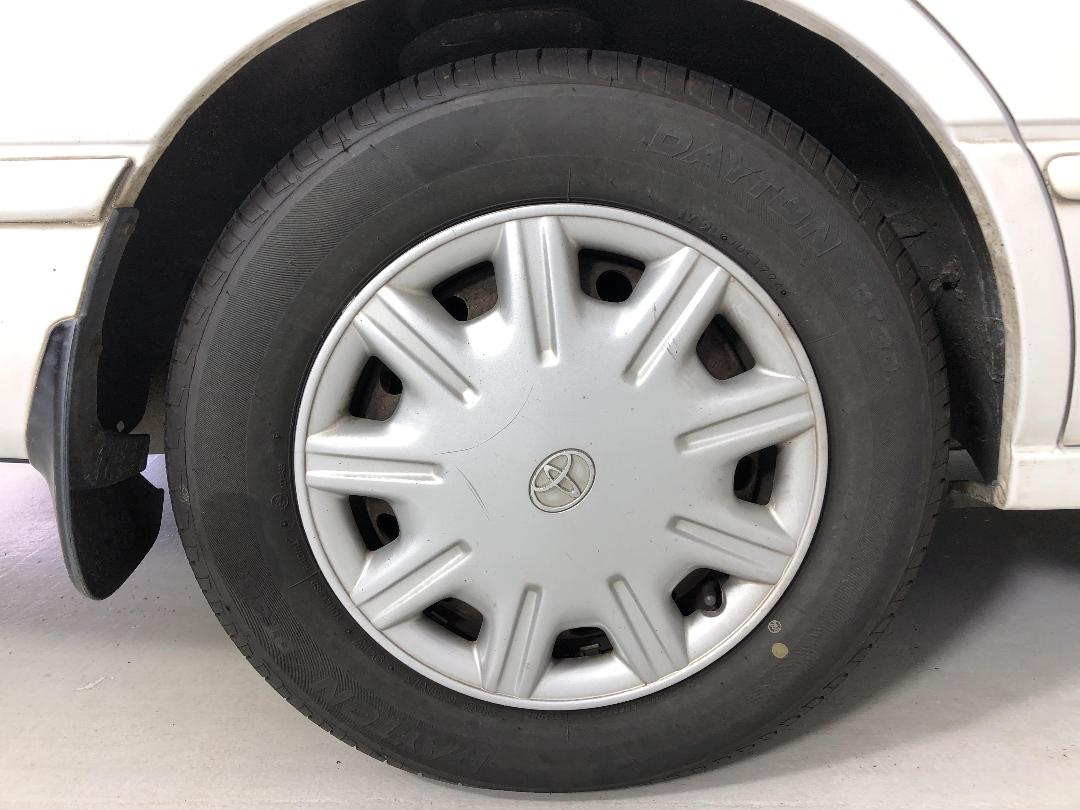 Photo '12' of Toyota Camry