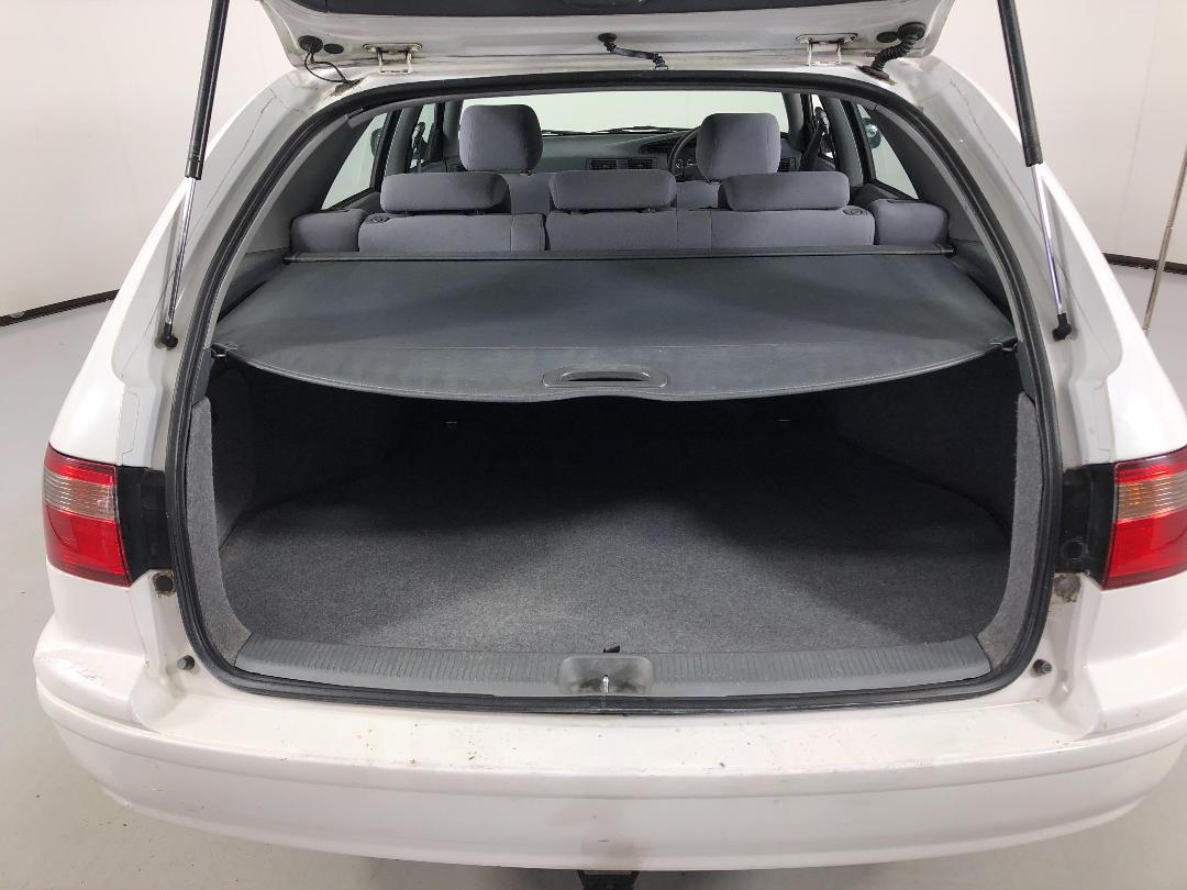 Photo '14' of Toyota Camry