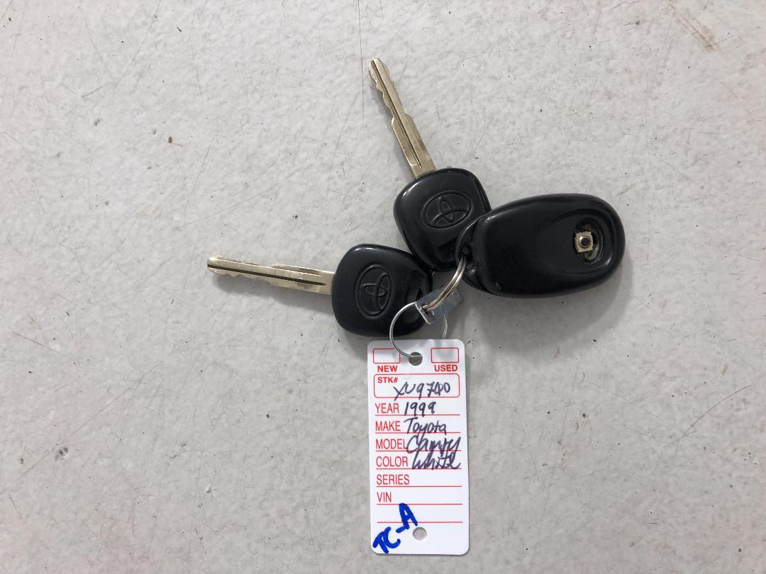 Photo '22' of Toyota Camry