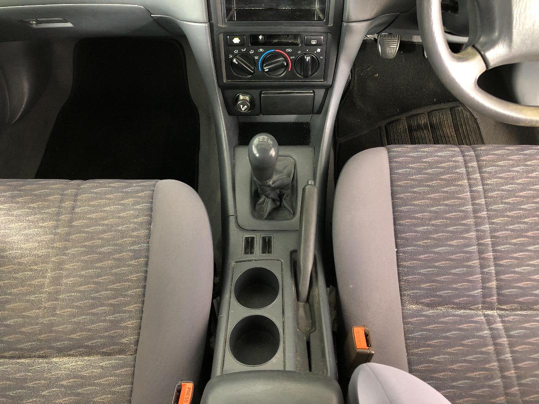 Photo '18' of Toyota Camry