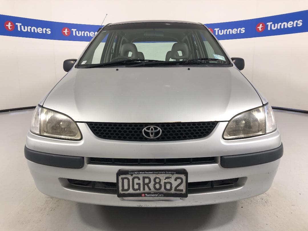 Photo '2' of Toyota Corolla Photo '2' of Toyota Corolla