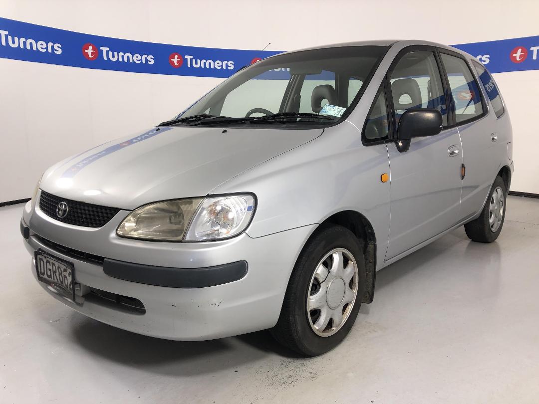 Photo '4' of Toyota Corolla Photo '4' of Toyota Corolla