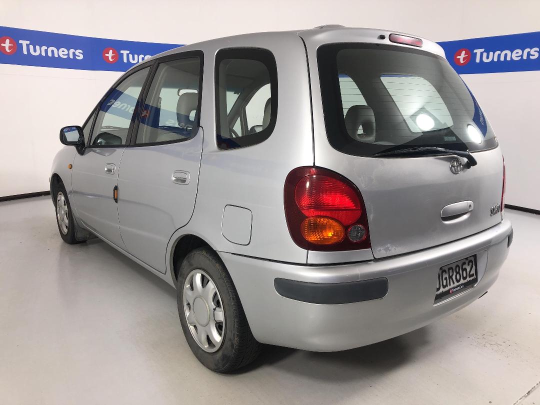 Photo '5' of Toyota Corolla Photo '5' of Toyota Corolla