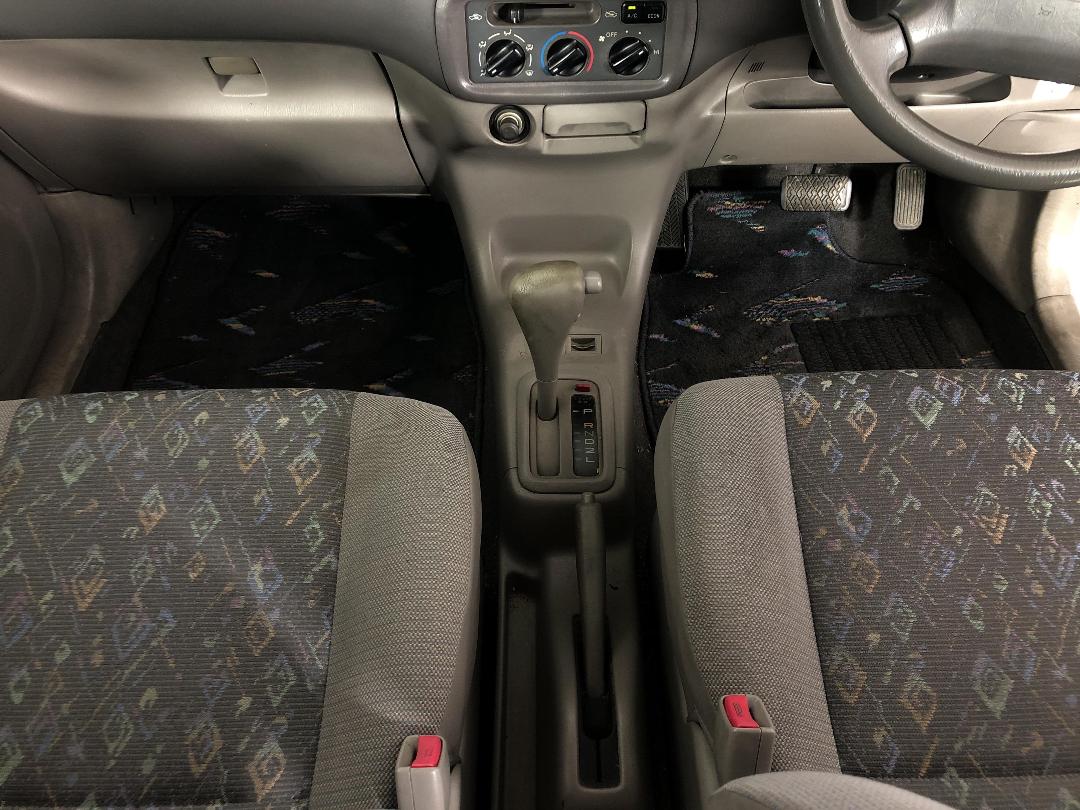 Photo '18' of Toyota Corolla Photo '18' of Toyota Corolla