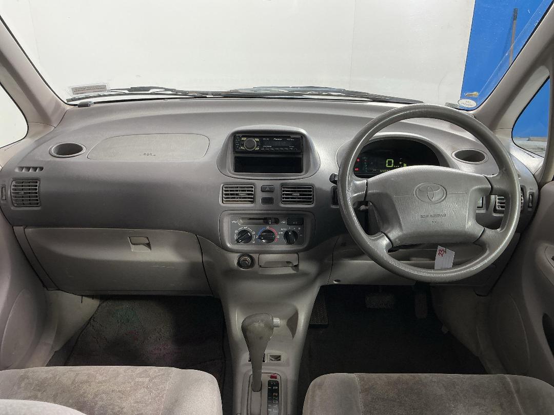 Photo '17' of Toyota Corolla