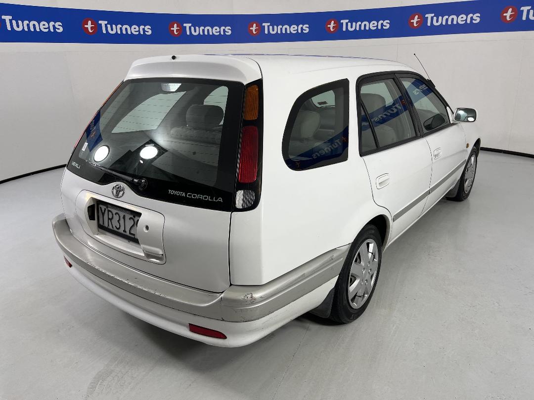 Photo '7' of Toyota Corolla Photo '7' of Toyota Corolla