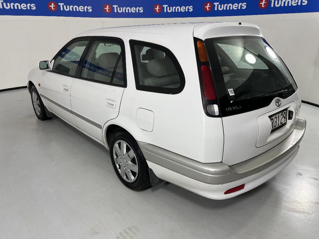 Photo '5' of Toyota Corolla Photo '5' of Toyota Corolla