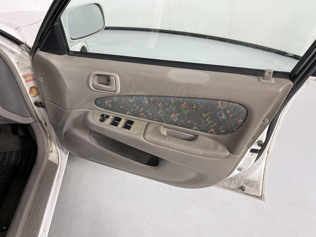 Photo '15' of Toyota Corolla Photo '15' of Toyota Corolla