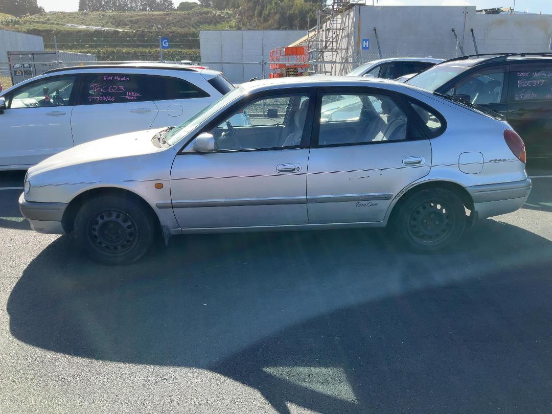 Photo '4' of Toyota Corolla GL