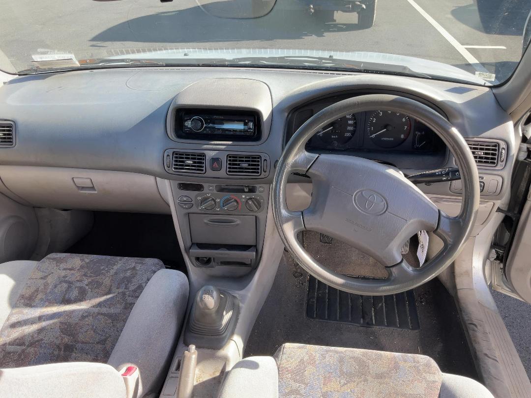 Photo '19' of Toyota Corolla GL