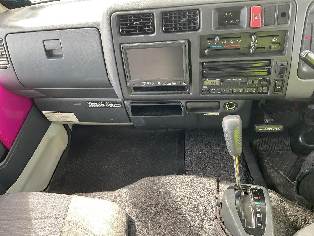 Photo '10' of Toyota Dyna Motorhome