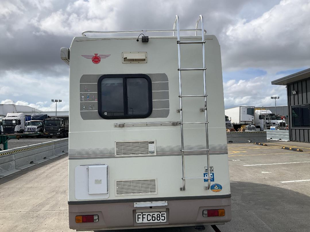 Photo '4' of Toyota Dyna Motorhome