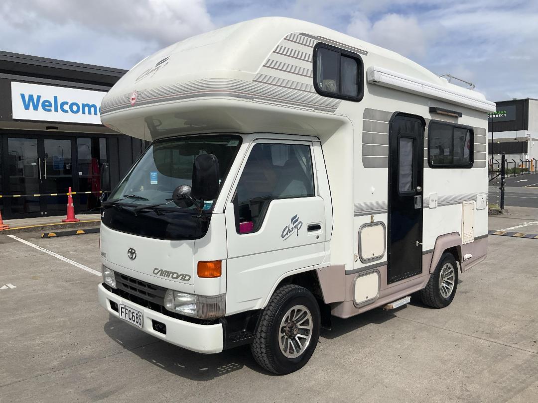 Photo '7' of Toyota Dyna Motorhome