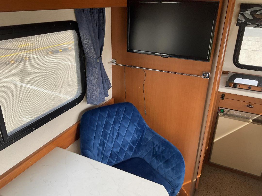 Photo '16' of Toyota Dyna Motorhome