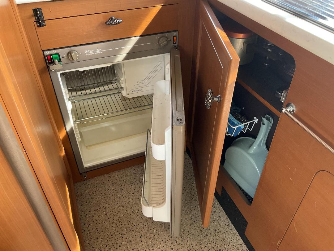 Photo '25' of Toyota Dyna Motorhome