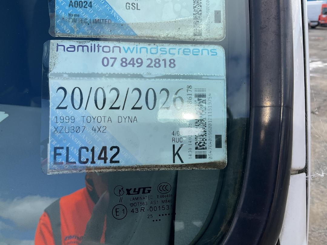 Photo '25' of Toyota Dyna XZU307 4X2 Bottle Body Photo '25' of Toyota Dyna XZU307 4X2 Bottle Body