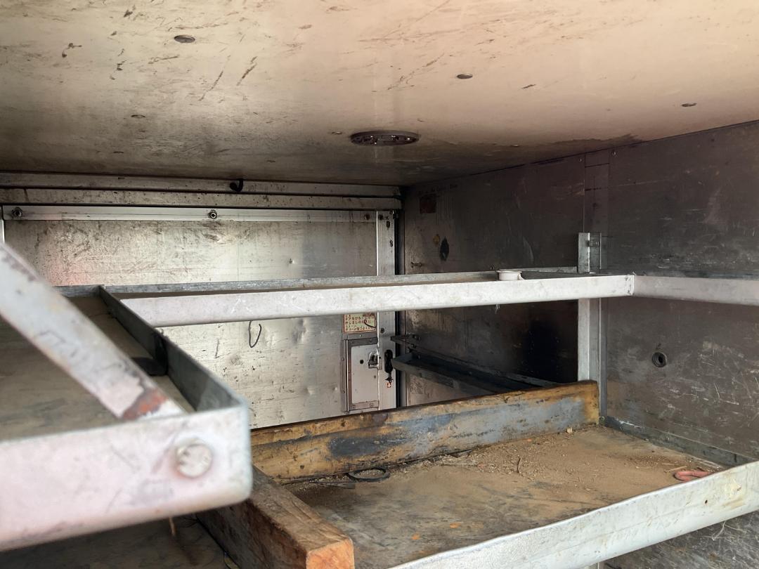 Photo '20' of Toyota Dyna XZU307 4X2 Bottle Body Photo '20' of Toyota Dyna XZU307 4X2 Bottle Body