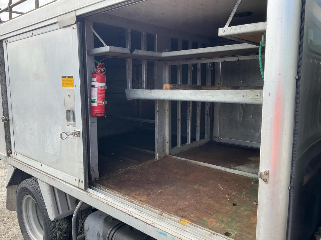 Photo '16' of Toyota Dyna XZU307 4X2 Bottle Body Photo '16' of Toyota Dyna XZU307 4X2 Bottle Body