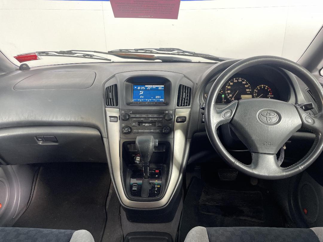 Photo '16' of Toyota Harrier