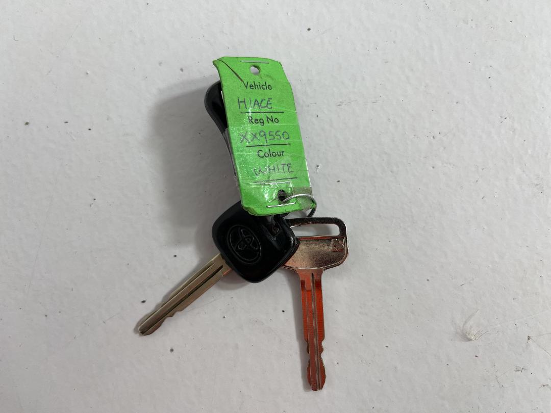 Photo '21' of Toyota Hiace Photo '21' of Toyota Hiace