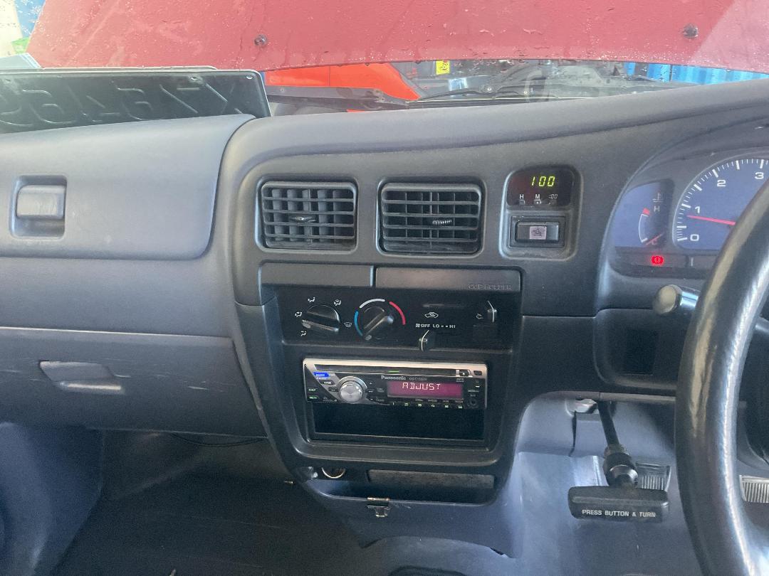 Photo '29' of Toyota Hilux S/C Photo '29' of Toyota Hilux S/C