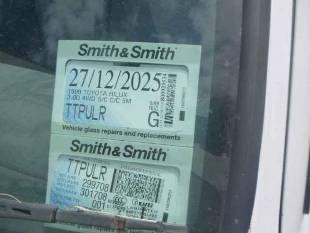 Photo '16' of Toyota Hilux S/C C/C