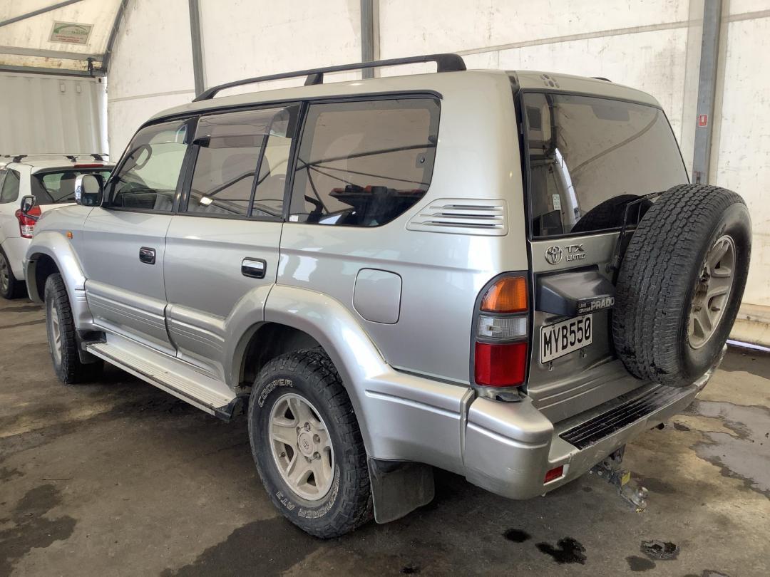 Photo '3' of Toyota Landcruiser Prado Photo '3' of Toyota Landcruiser Prado