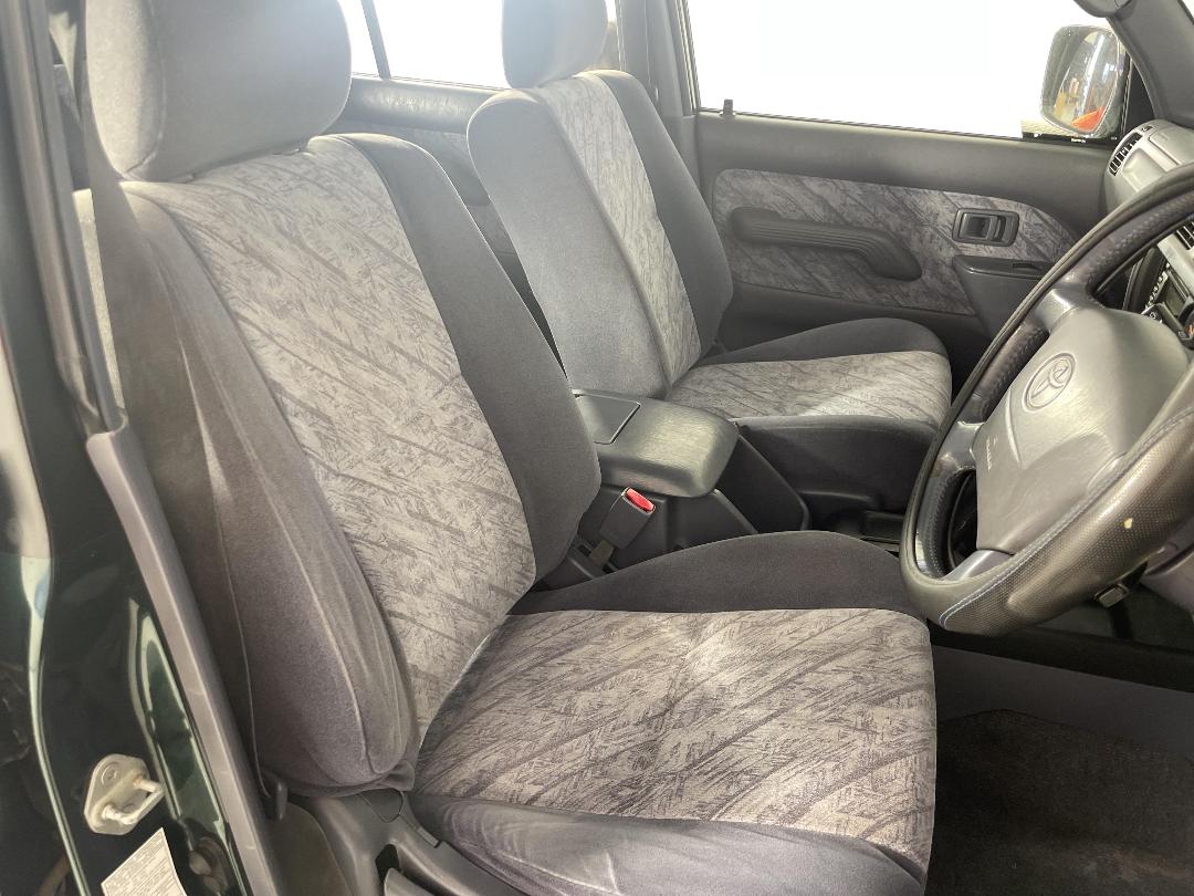 Photo '16' of Toyota Landcruiser Prado