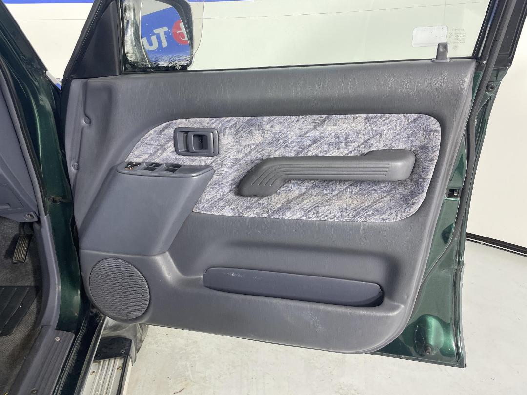 Photo '15' of Toyota Landcruiser Prado