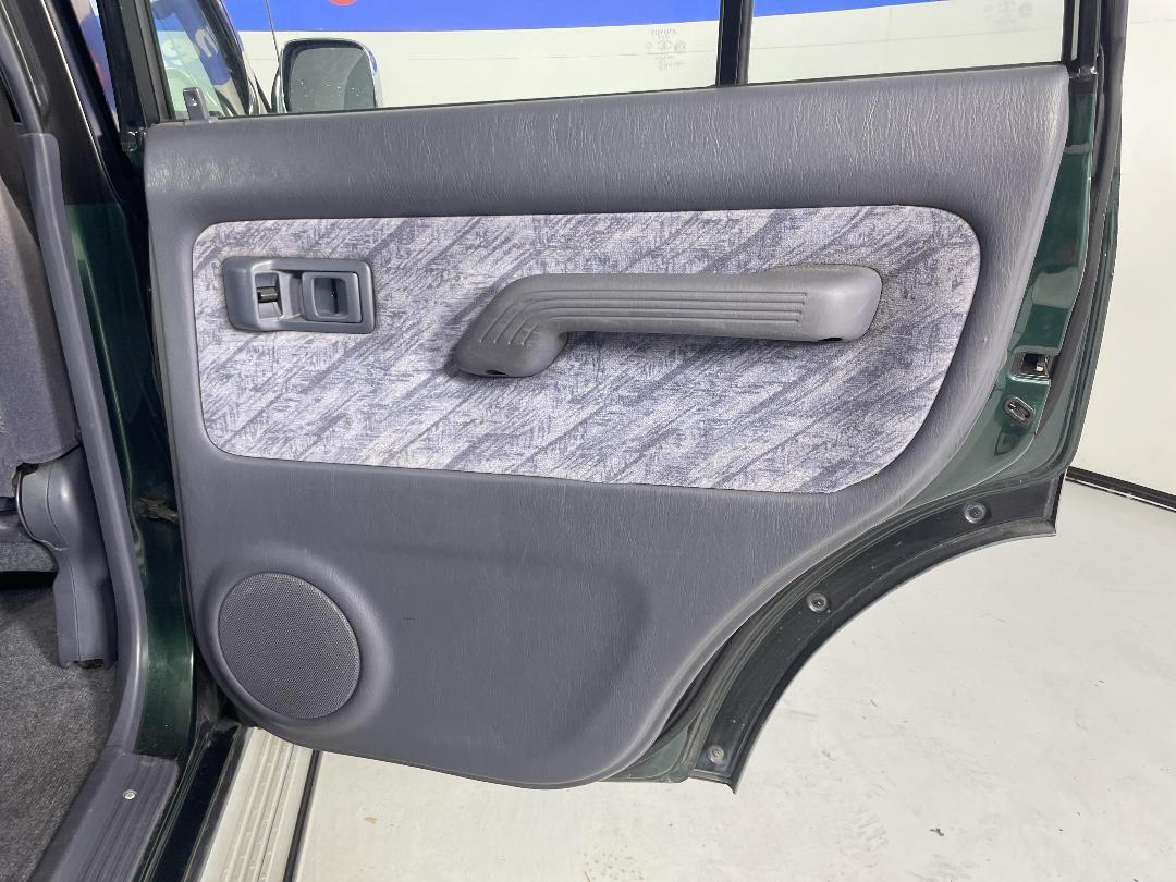 Photo '19' of Toyota Landcruiser Prado