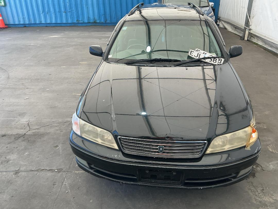 Photo '5' of Toyota Mark 2 Qaulis Photo '5' of Toyota Mark 2 Qaulis