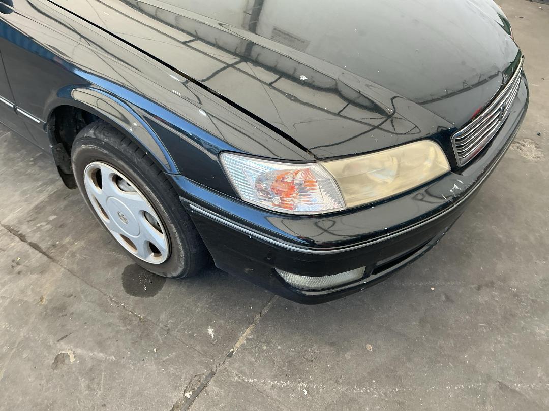 Photo '4' of Toyota Mark 2 Qaulis Photo '4' of Toyota Mark 2 Qaulis