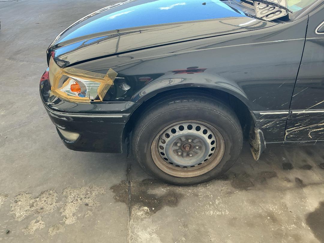 Photo '7' of Toyota Mark 2 Qaulis Photo '7' of Toyota Mark 2 Qaulis