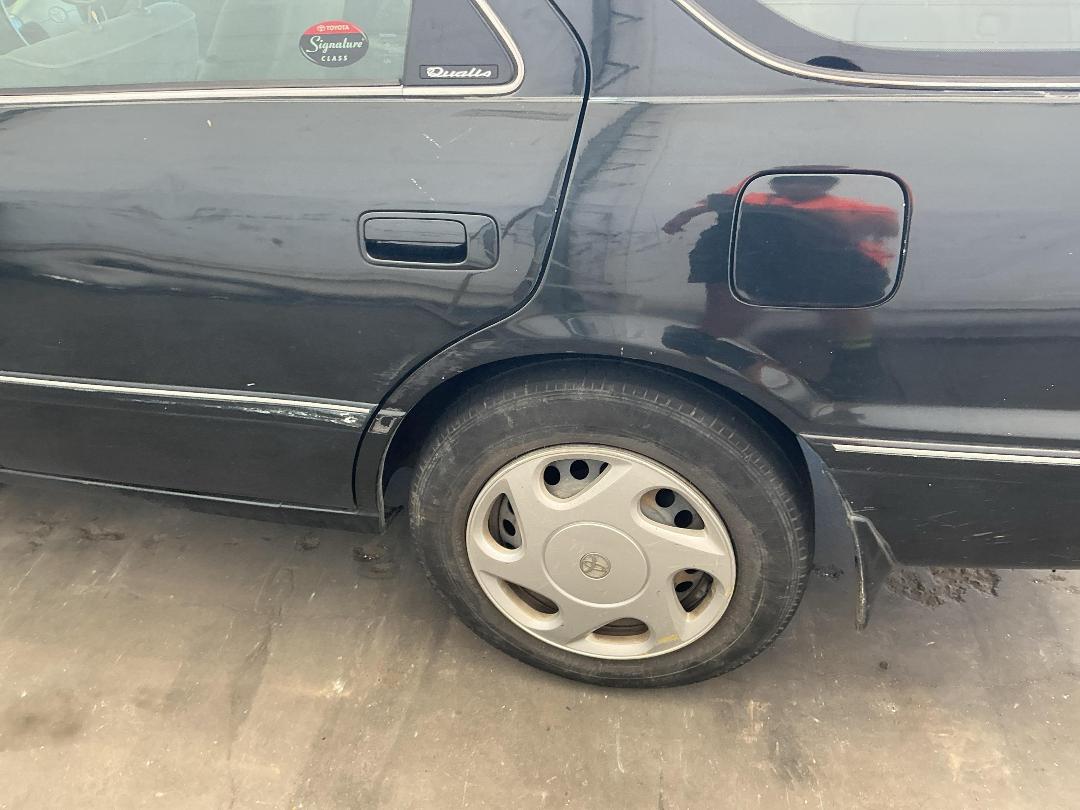 Photo '12' of Toyota Mark 2 Qaulis Photo '12' of Toyota Mark 2 Qaulis