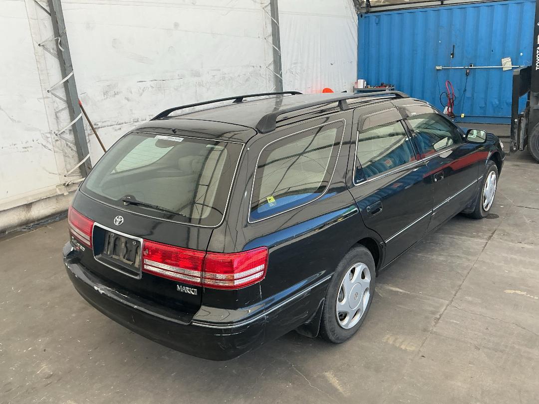 Photo '15' of Toyota Mark 2 Qaulis Photo '15' of Toyota Mark 2 Qaulis