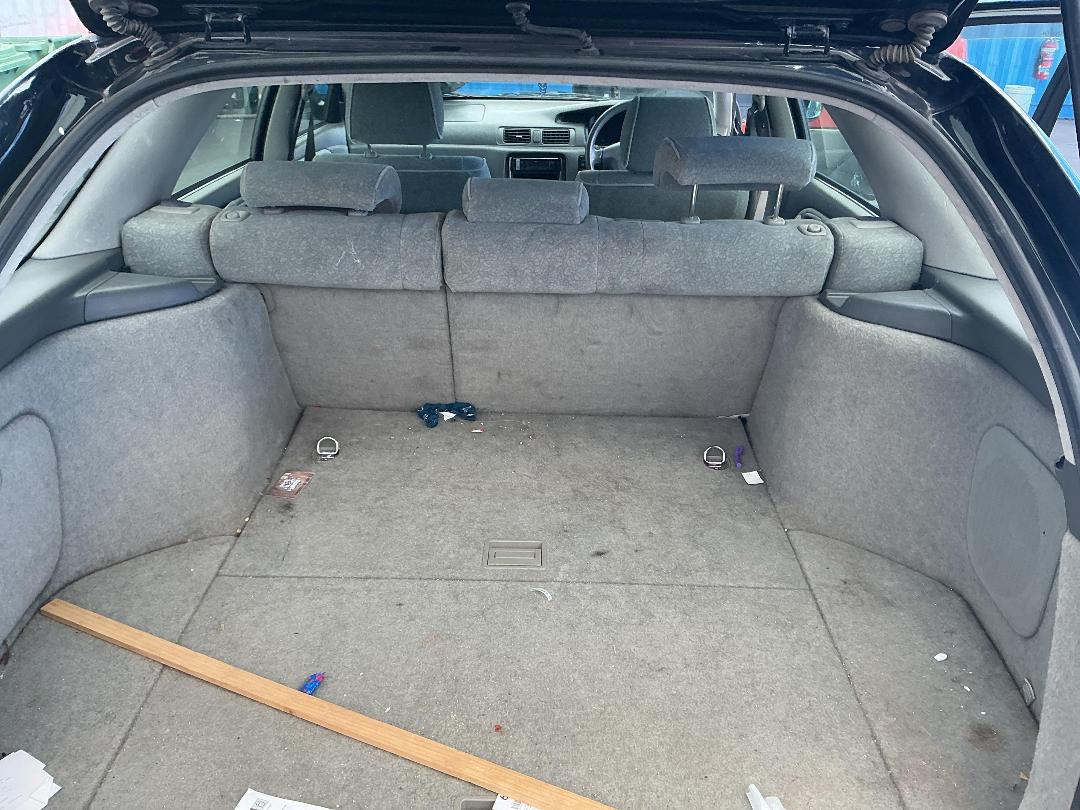 Photo '26' of Toyota Mark 2 Qaulis Photo '26' of Toyota Mark 2 Qaulis