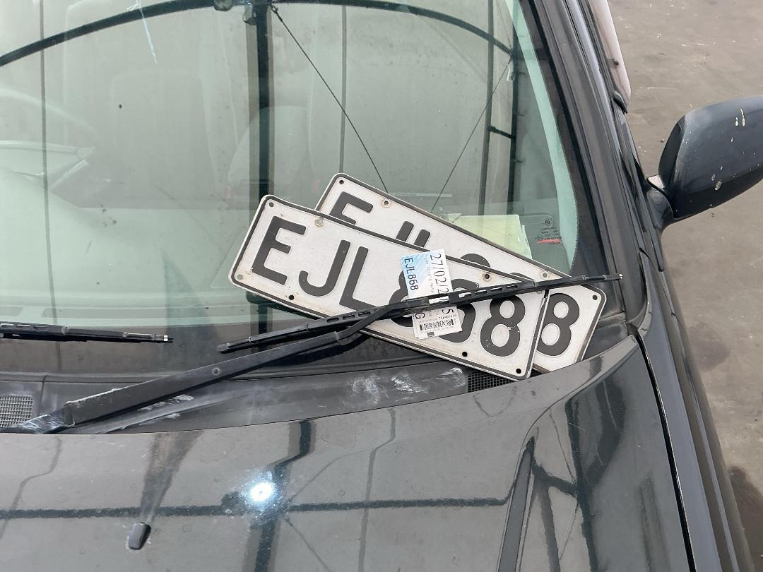 Photo '28' of Toyota Mark 2 Qaulis Photo '28' of Toyota Mark 2 Qaulis