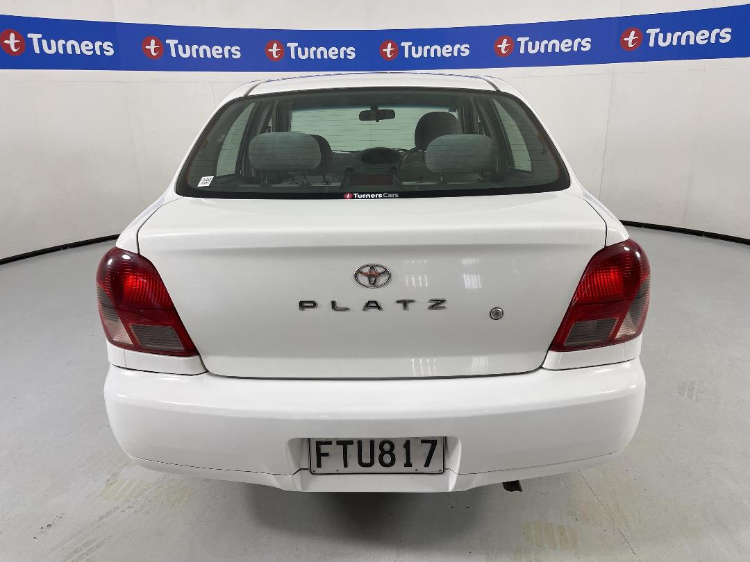 Photo '6' of Toyota Platz Photo '6' of Toyota Platz