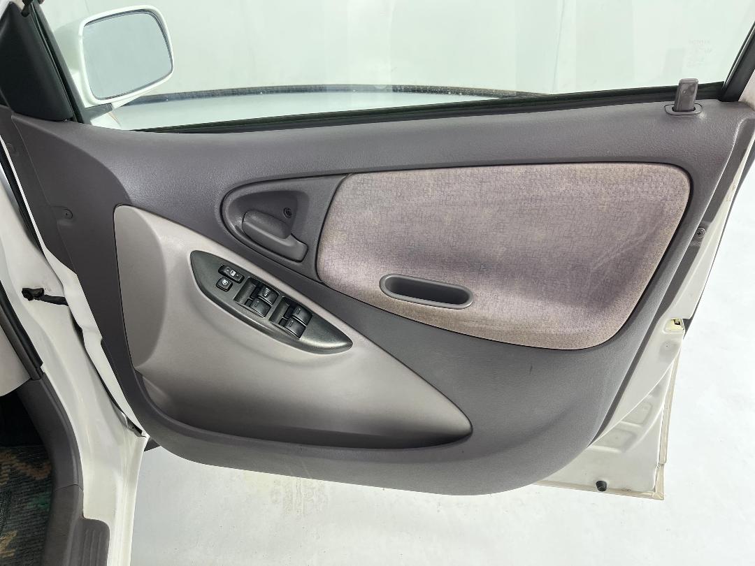 Photo '15' of Toyota Platz Photo '15' of Toyota Platz