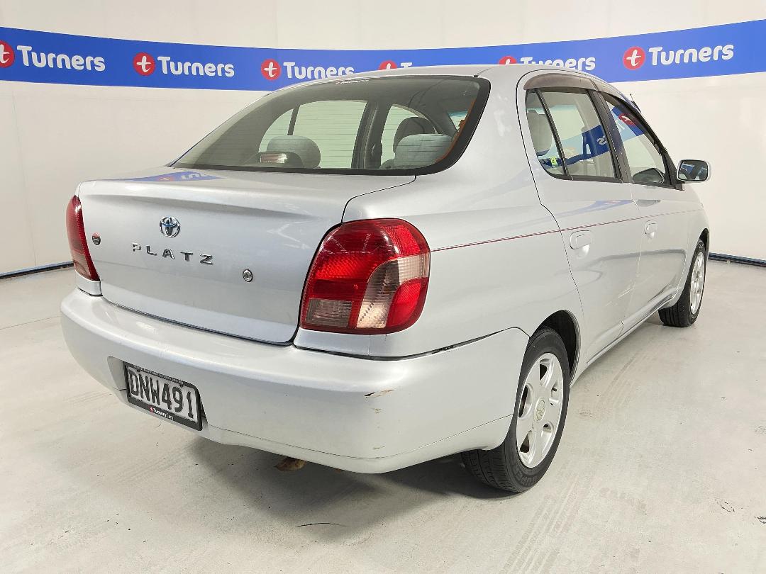 Photo '7' of Toyota Platz Photo '7' of Toyota Platz