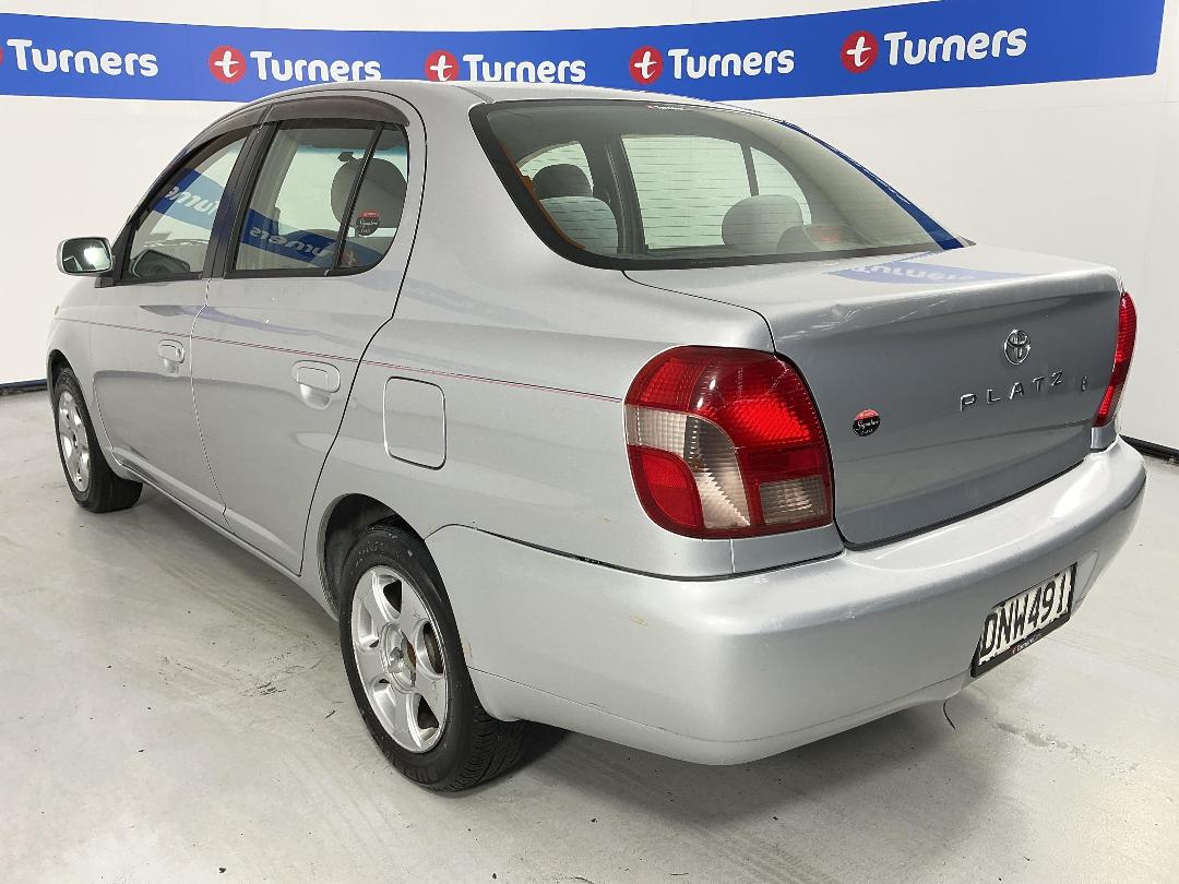 Photo '5' of Toyota Platz Photo '5' of Toyota Platz