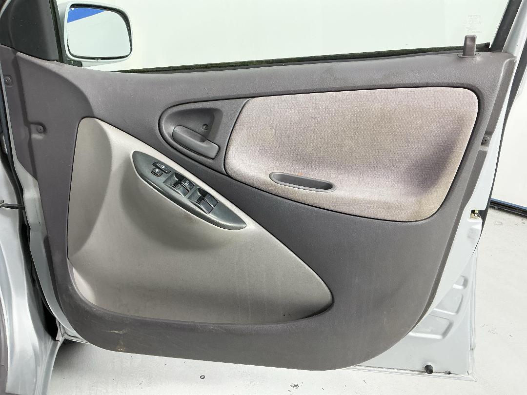 Photo '15' of Toyota Platz Photo '15' of Toyota Platz