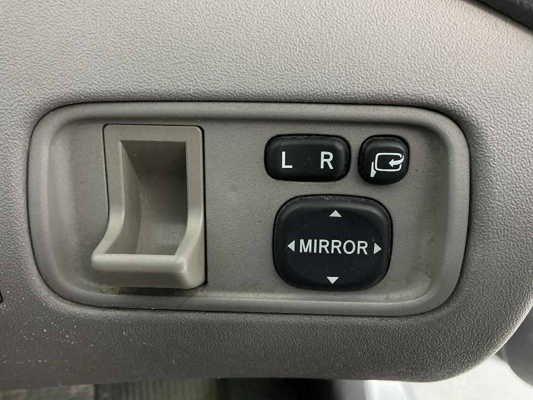 Photo '24' of Toyota Platz Photo '24' of Toyota Platz