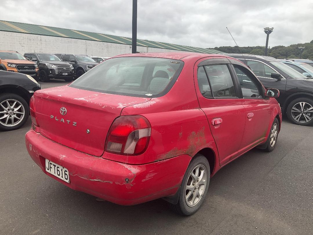 Photo '4' of Toyota Platz