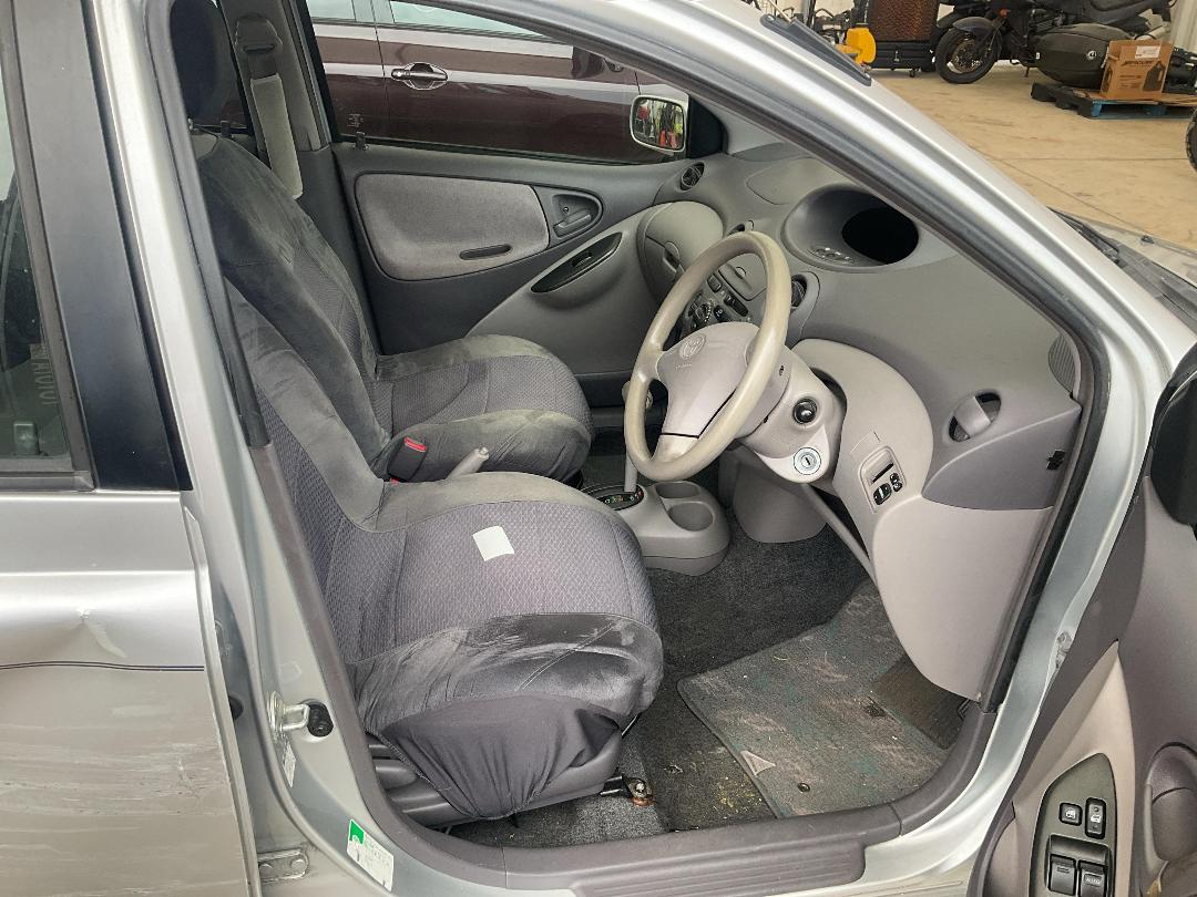 Photo '9' of Toyota Platz