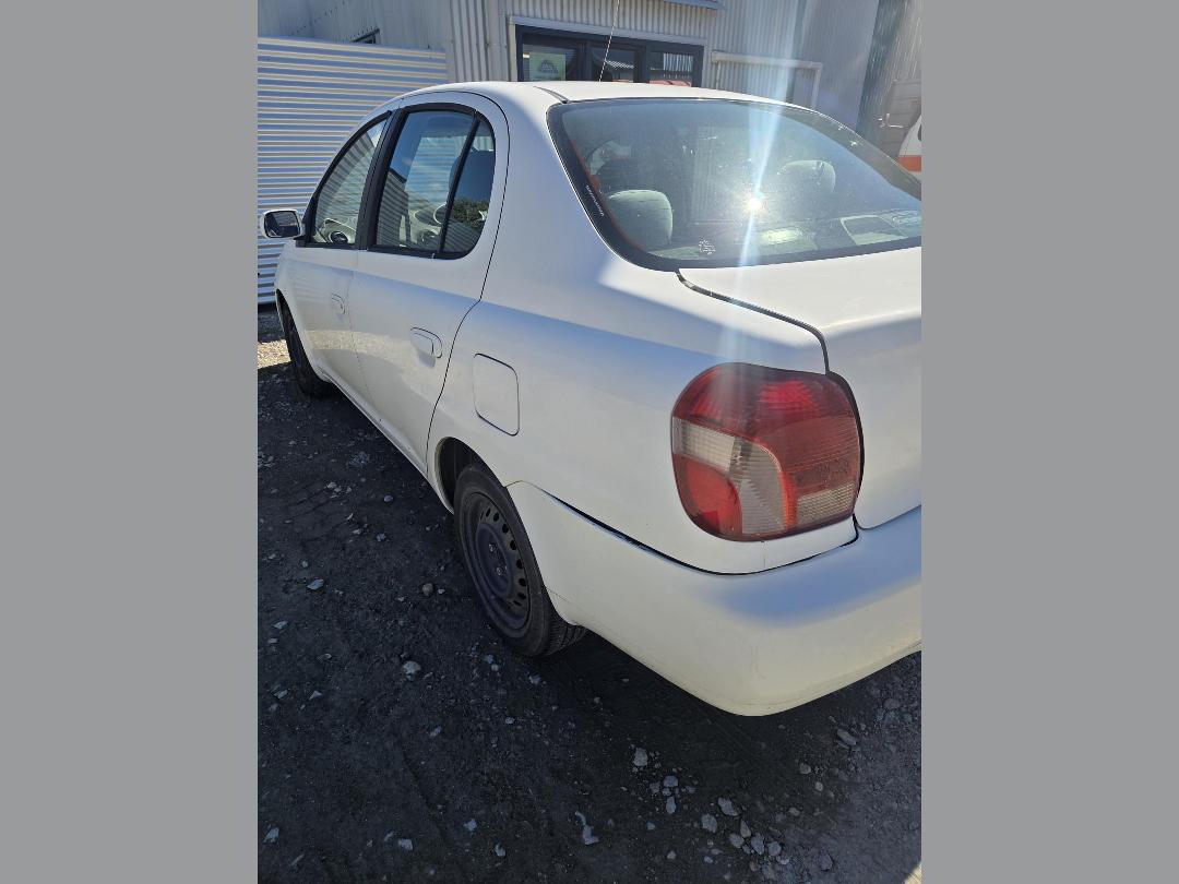 Photo '3' of Toyota Platz Photo '3' of Toyota Platz